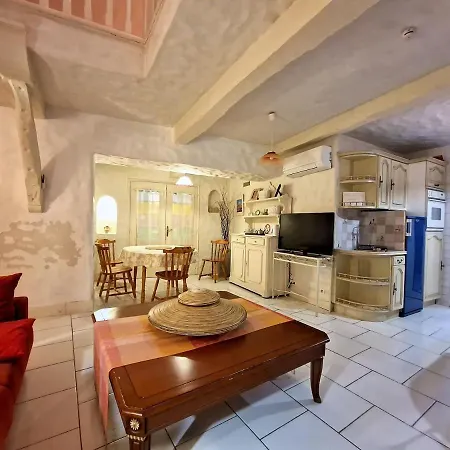 Holiday home Elusate